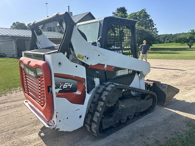 Image of Bobcat T64 equipment image 4