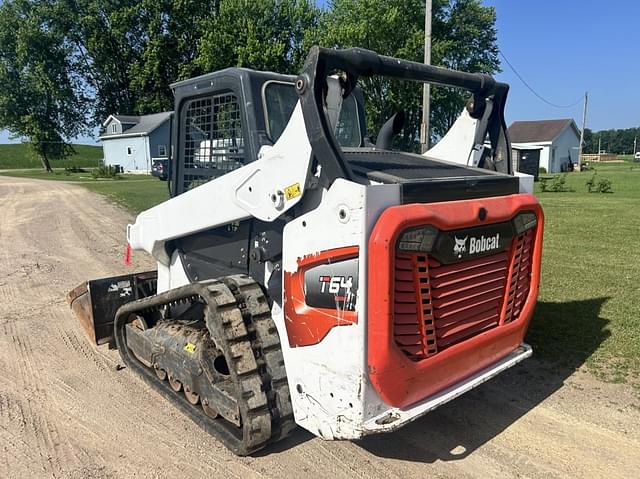 Image of Bobcat T64 equipment image 2