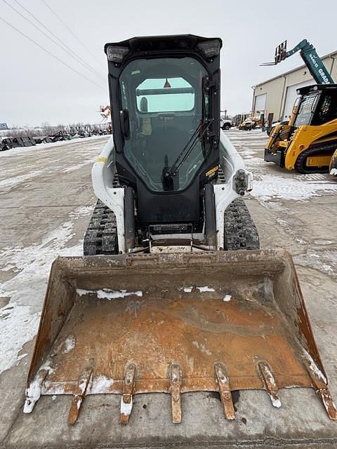 Image of Bobcat T66 equipment image 4