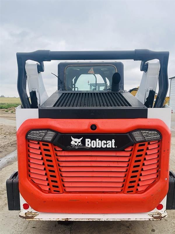 Image of Bobcat T66 equipment image 3