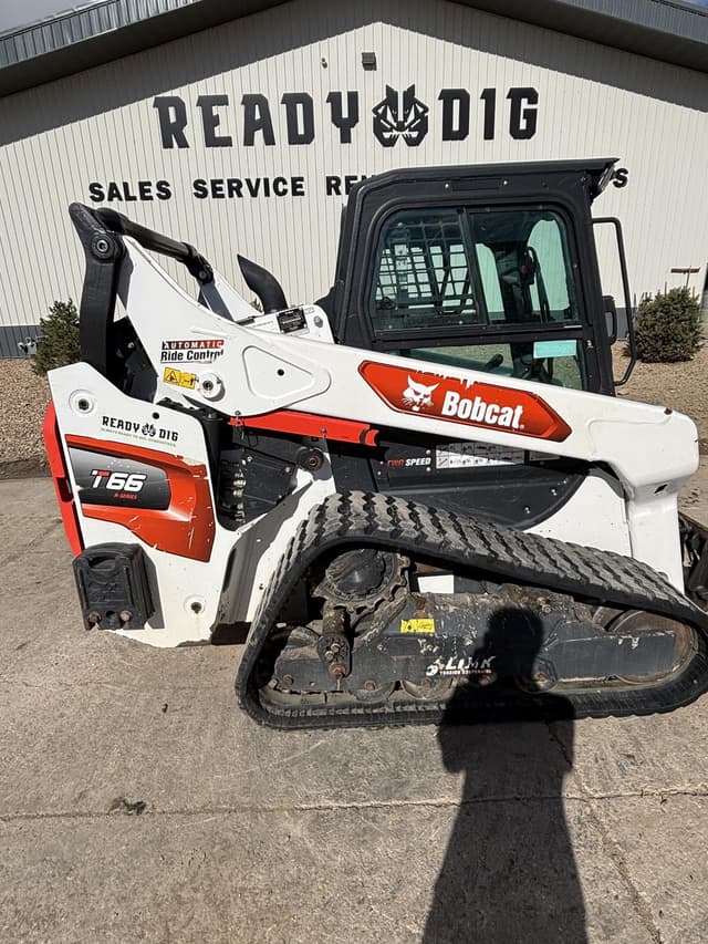 Image of Bobcat T66 equipment image 2