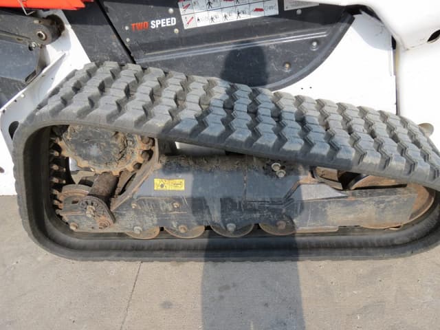 Image of Bobcat T66 equipment image 3