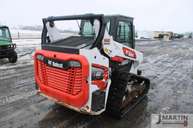 Image of Bobcat T66 equipment image 2