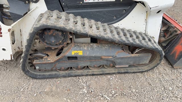 Image of Bobcat T66 equipment image 2