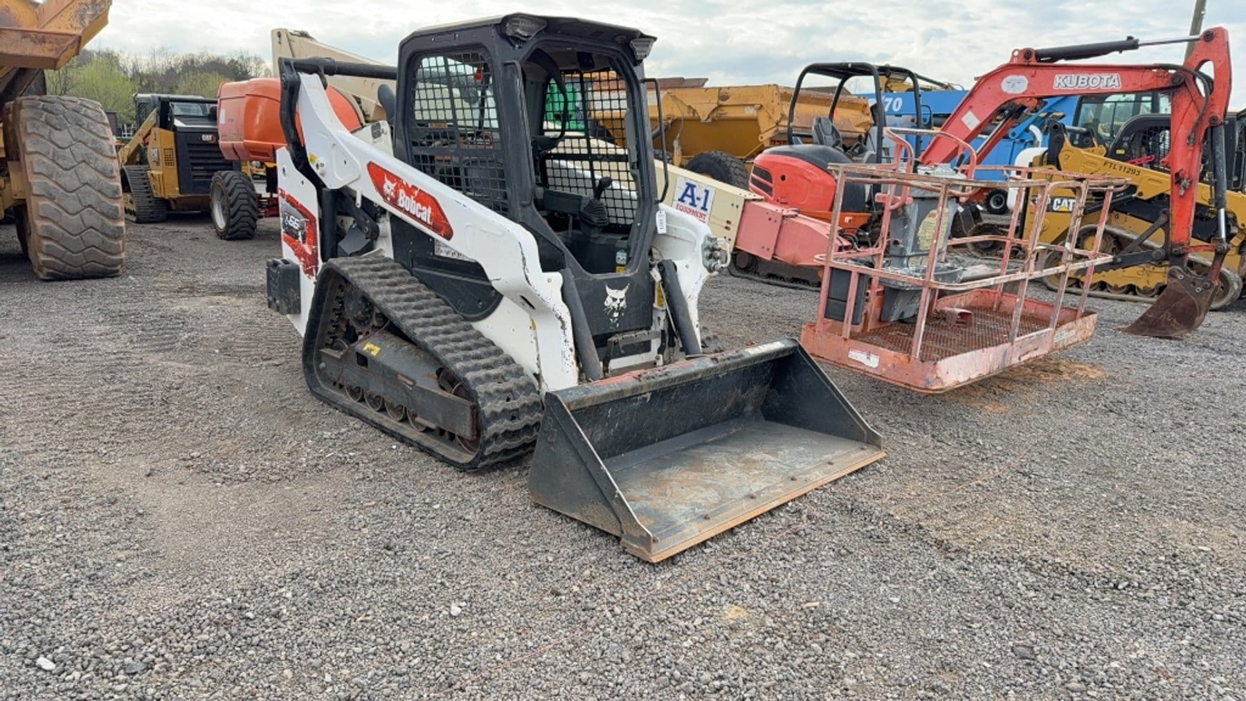 2021 Bobcat T66 Equipment Image0