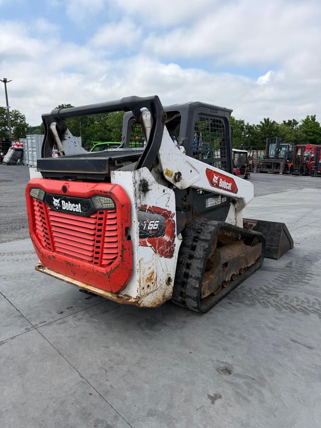 Image of Bobcat T66 equipment image 2