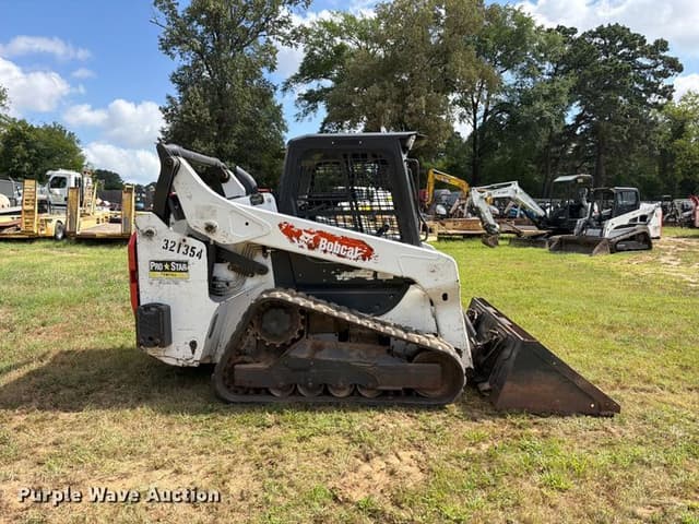 Image of Bobcat T66 equipment image 3