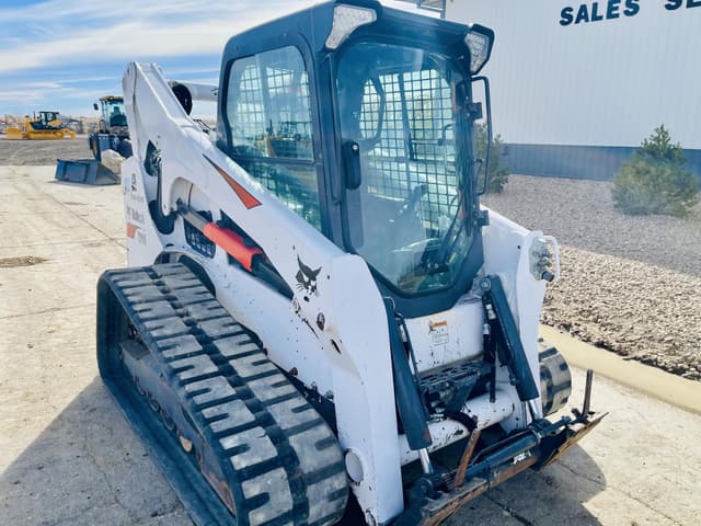 Image of Bobcat T740 equipment image 2