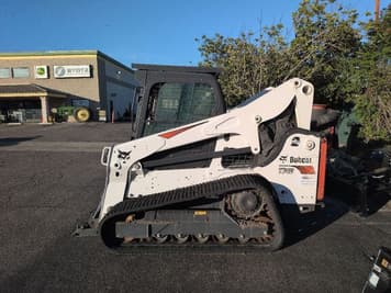 Main image Bobcat T740