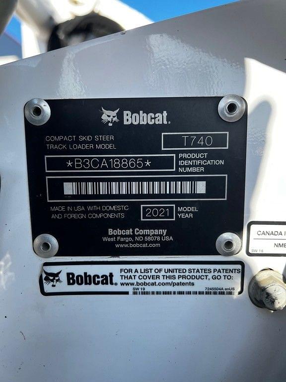 Image of Bobcat T740 equipment image 3