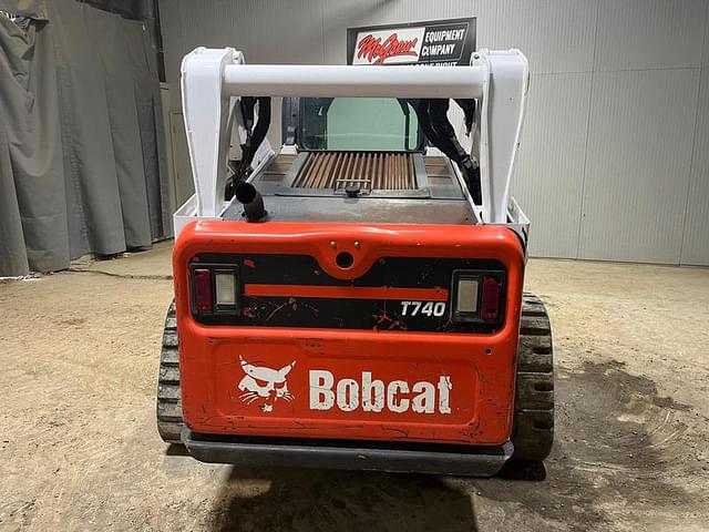 Image of Bobcat T740 equipment image 4