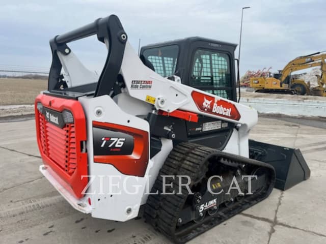 Image of Bobcat T76 equipment image 2