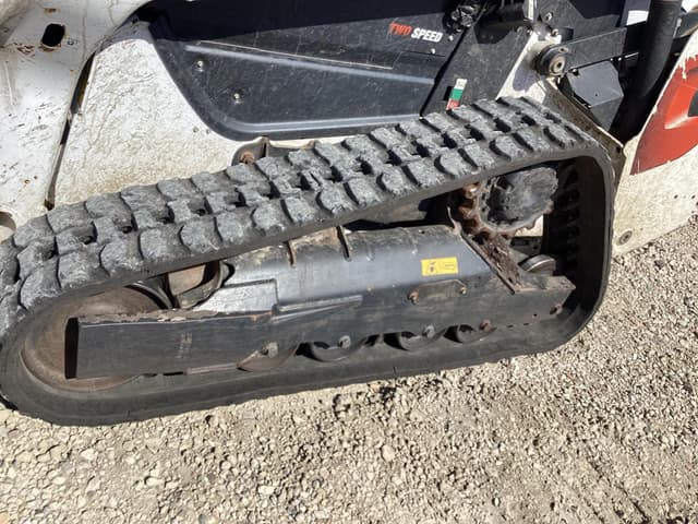 Image of Bobcat T76 equipment image 3