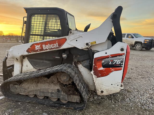 Image of Bobcat T76 equipment image 4