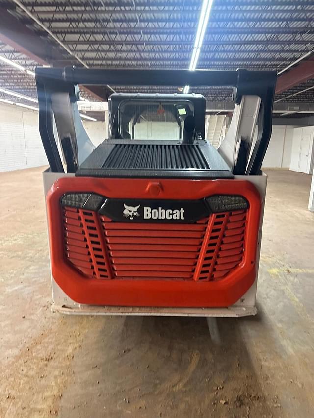 Image of Bobcat T76 equipment image 4