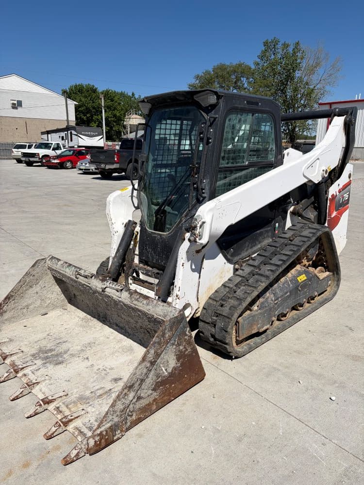 Image of Bobcat T76 Image 0