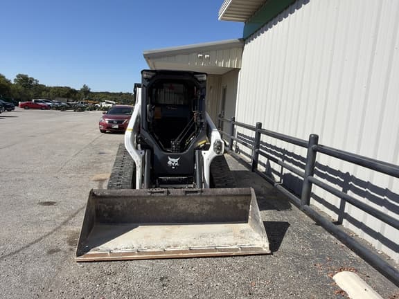 Image of Bobcat T76 equipment image 3