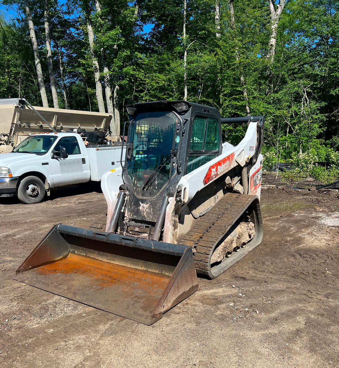 Image of Bobcat T76 Image 0