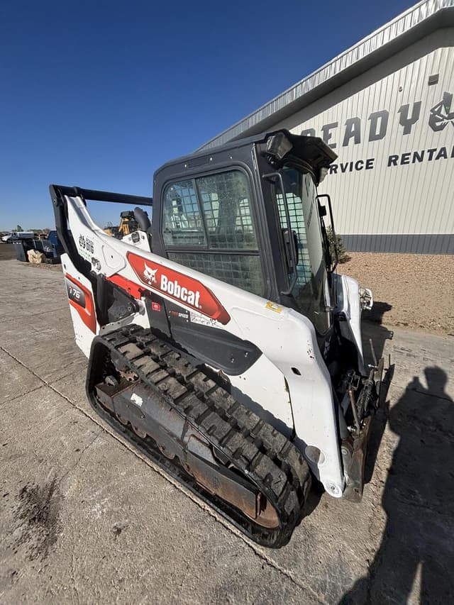 Image of Bobcat T76 equipment image 4