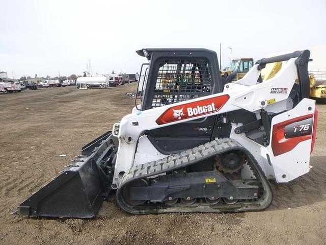 Image of Bobcat T76 equipment image 4