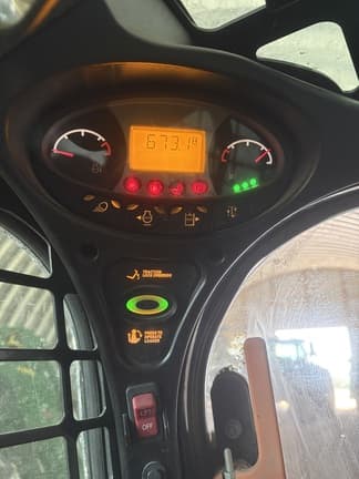 Image of Bobcat T770 equipment image 2