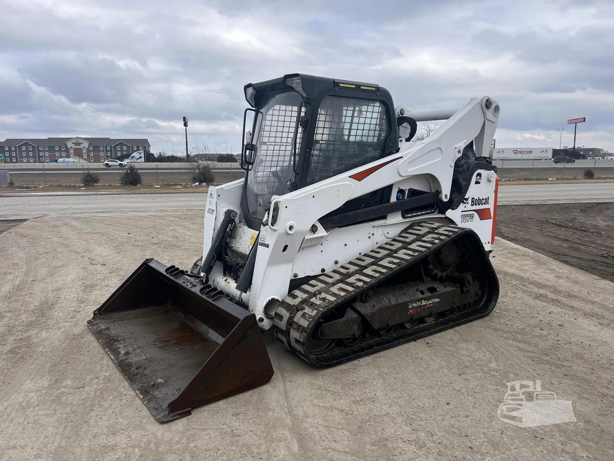 2021 Bobcat T870 Equipment Image0