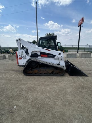 Main image Bobcat T870