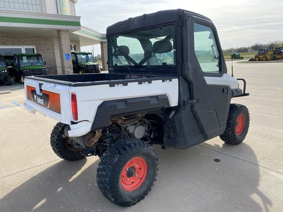 Image of Bobcat UV34 equipment image 3