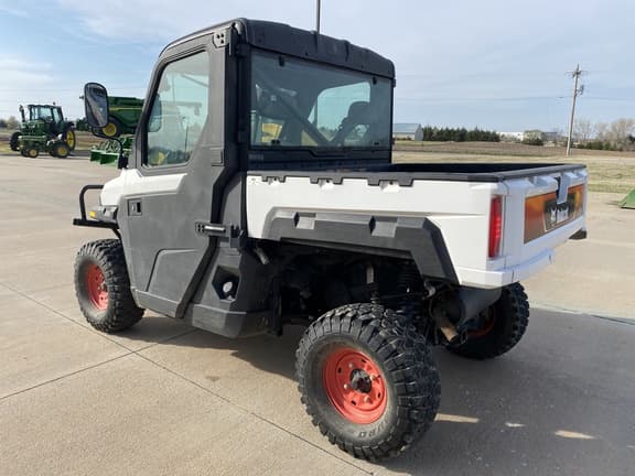 Image of Bobcat UV34 equipment image 4