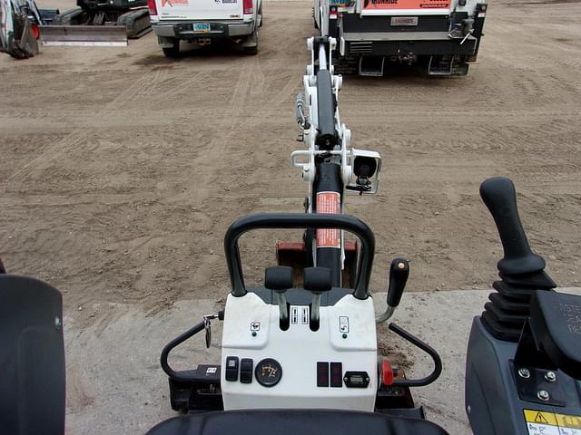 Image of Bobcat E10 equipment image 3