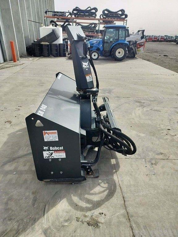 Image of Bobcat SBX240 equipment image 3