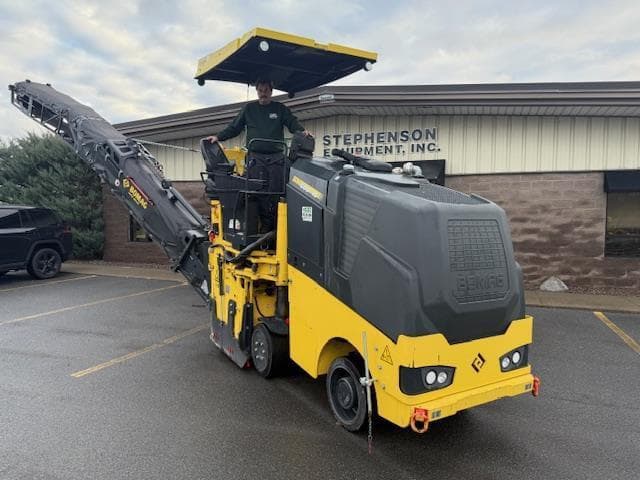 Image of Bomag BM600/15 equipment image 2