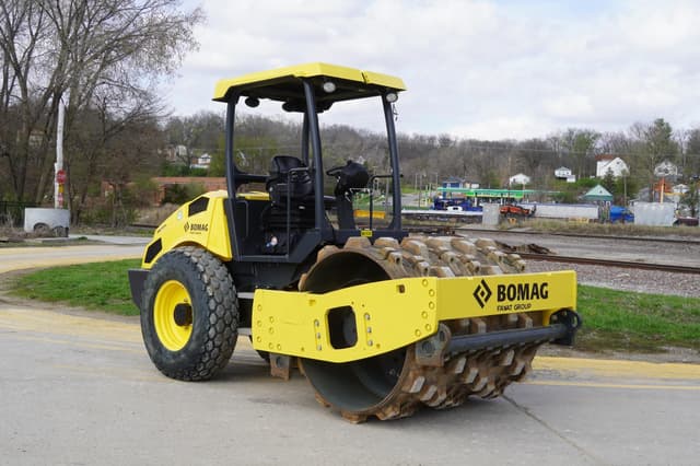 Image of Bomag BW177D-5 equipment image 2