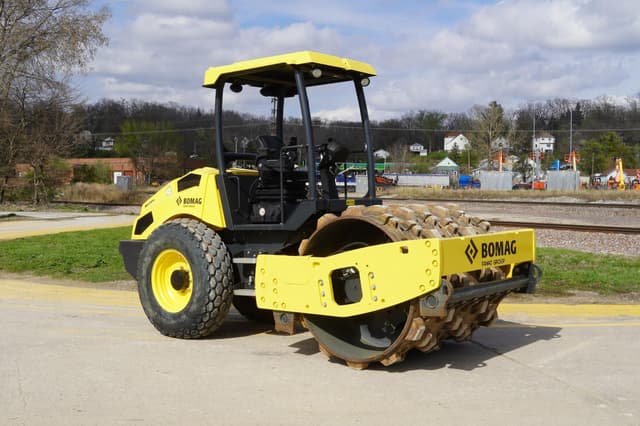 Image of Bomag BW177D-5 equipment image 4