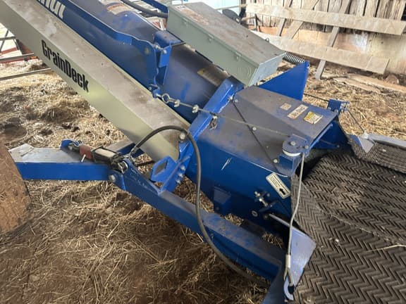 Image of Brandt GrainDeck equipment image 4