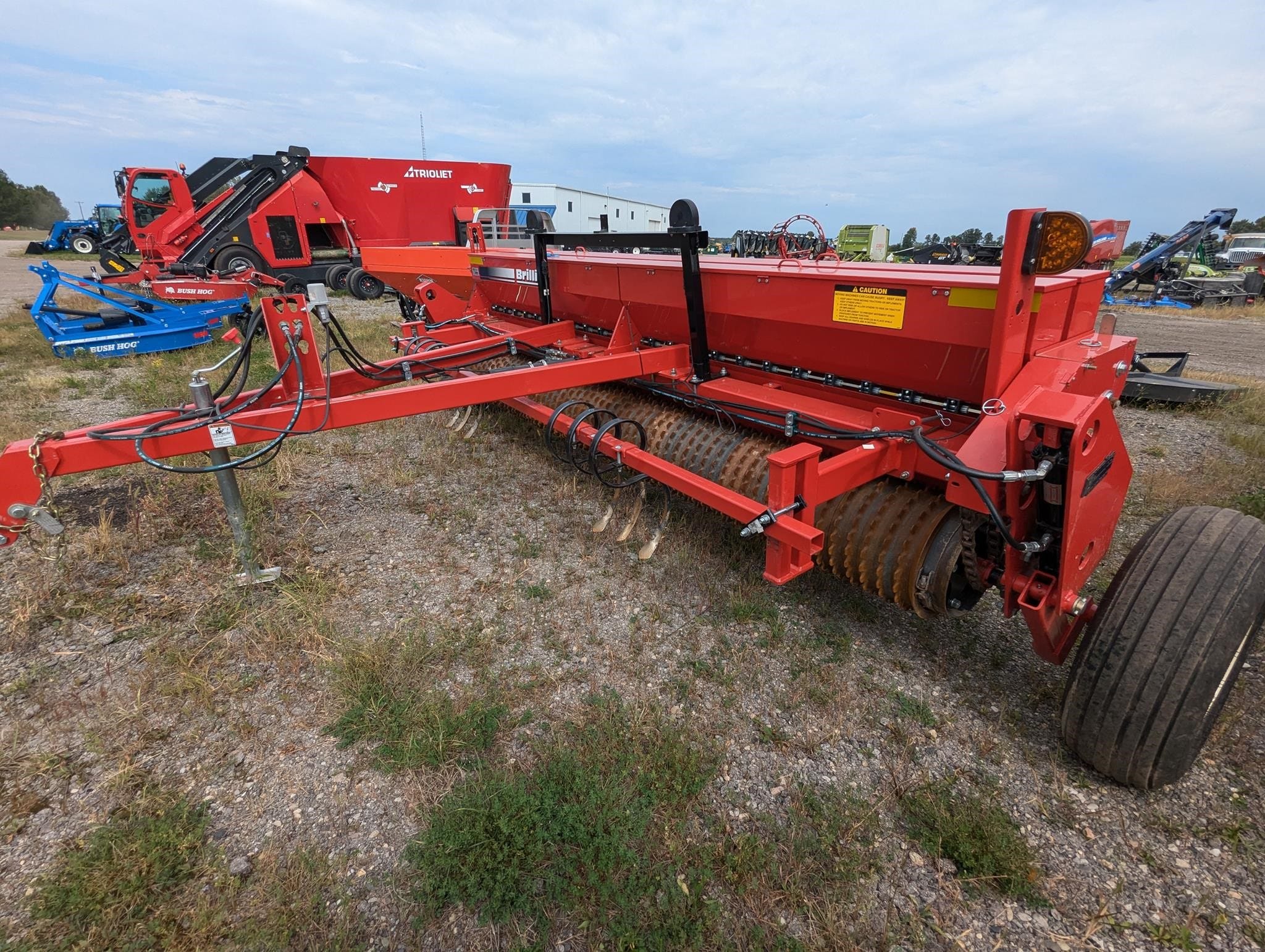 2021 Brillion SSB12 Equipment Image0