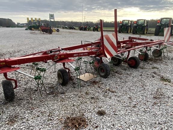 Image of Farm King RT424VTFK equipment image 2