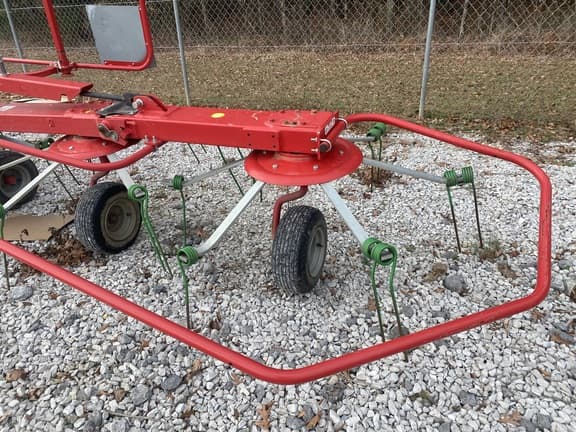 Image of Farm King RT424VTFK equipment image 3