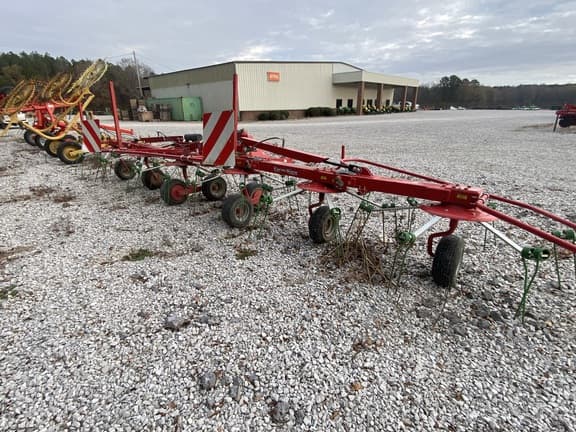 Image of Farm King RT424VTFK equipment image 1