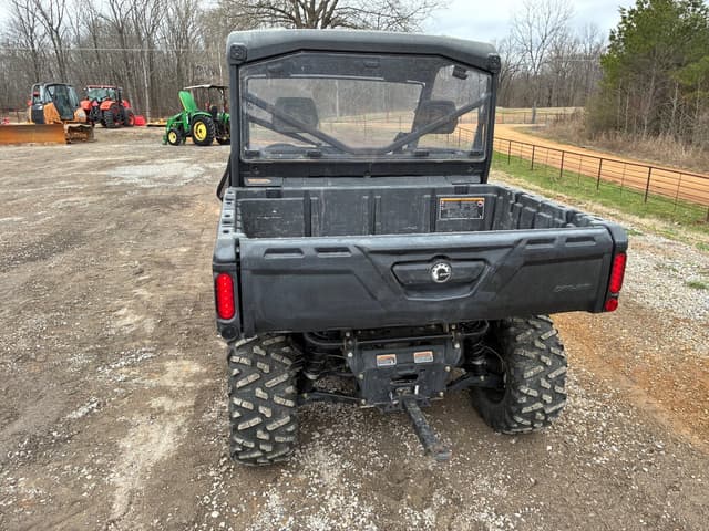 Image of Can-Am HD8 equipment image 4