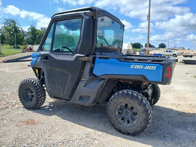 Image of Can-Am Defender XT HD10 equipment image 3