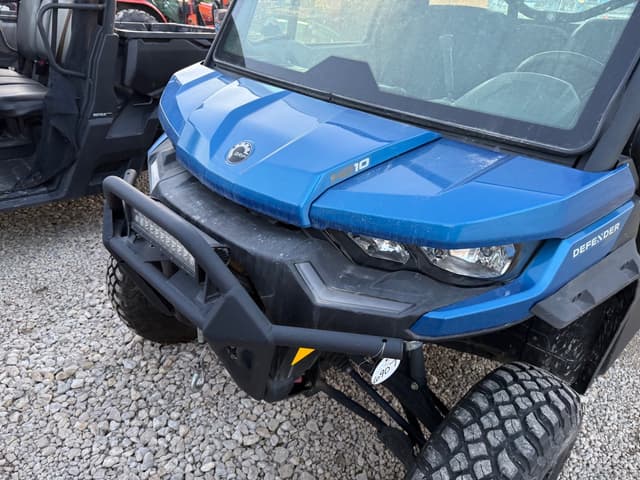 Image of Can-Am Defender XT HD10 equipment image 1