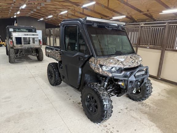 Image of Can-Am Defender Limited HD10 equipment image 4