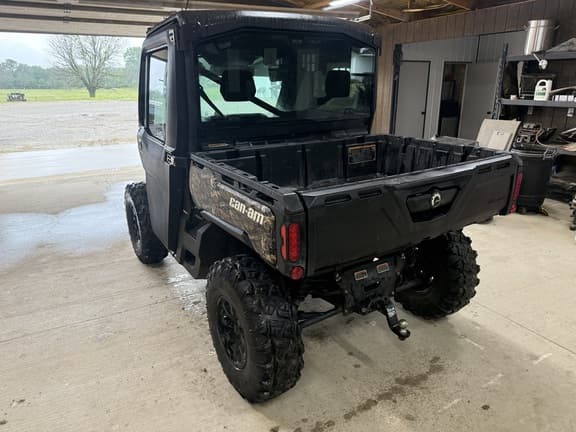 Image of Can-Am Defender Limited HD10 equipment image 1
