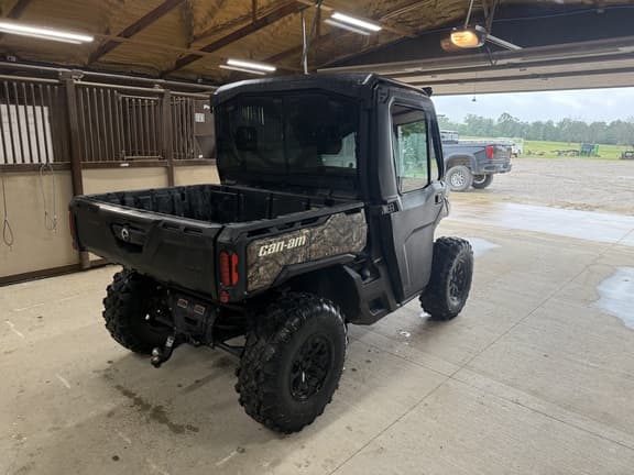 Image of Can-Am Defender Limited HD10 equipment image 2