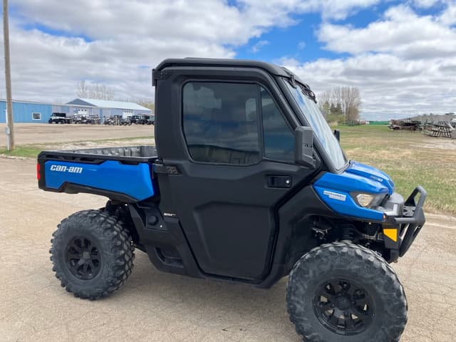 Image of Can-Am Defender Limited HD10 equipment image 4