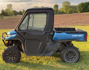 2021 Can-Am Defender Limited HD10 Image