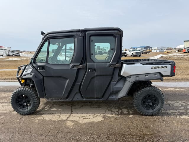 Image of Can-Am Defender MAX Limited HD10 equipment image 2