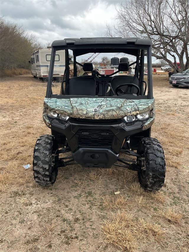 Image of Can-Am Defender Max equipment image 1