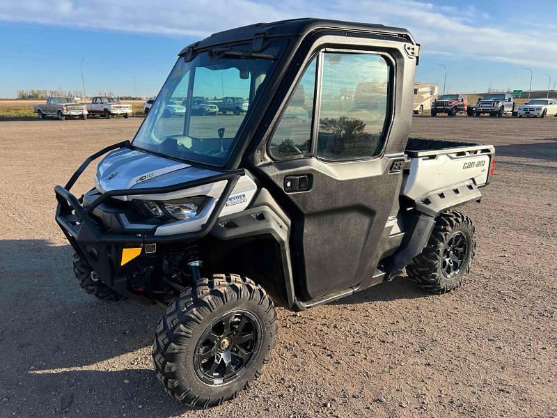 Image of Can-Am Defender Primary image